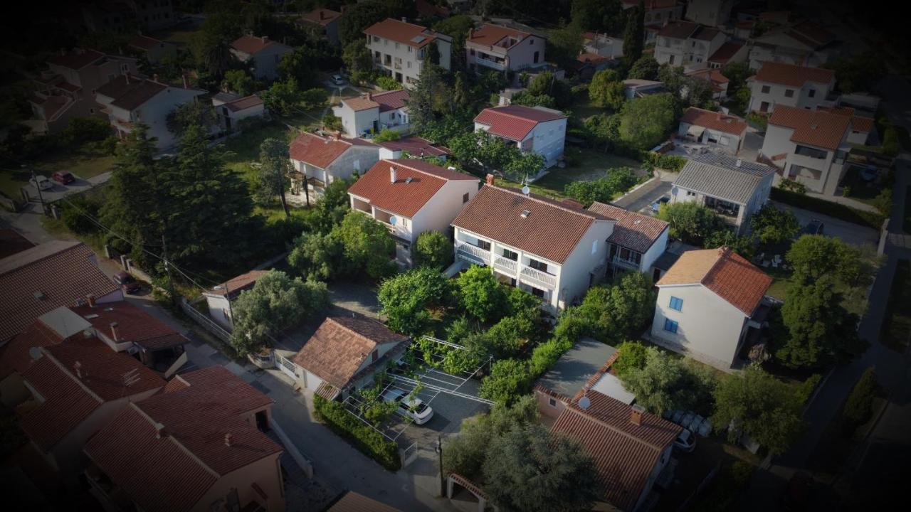 Apartments & Rooms Tom Medulin Kültér fotó